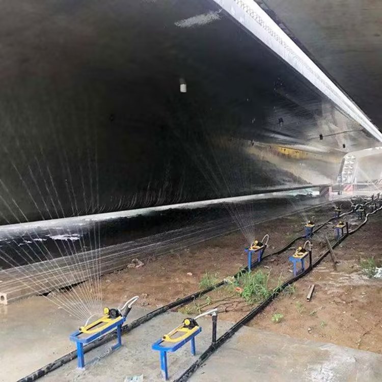 布料機(jī)、大型布料機(jī)、行走式布料機(jī)、圓筒布料機(jī)、行走式液壓布料機(jī)、移動(dòng)式液壓布料機(jī)、電動(dòng)布料機(jī)、手動(dòng)布料機(jī)、梁場專用液壓布料機(jī)